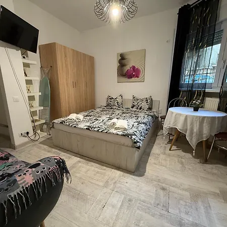 Cozy Romana Апартаменти *